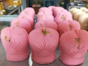 জামাইষষ্ঠীতে মিষ্টির দুনিয়ায় চমক! বাজার মাতাচ্ছে এই দুই সন্দেশ, আপনার পাতে পরেছে কি? দেখুন তো