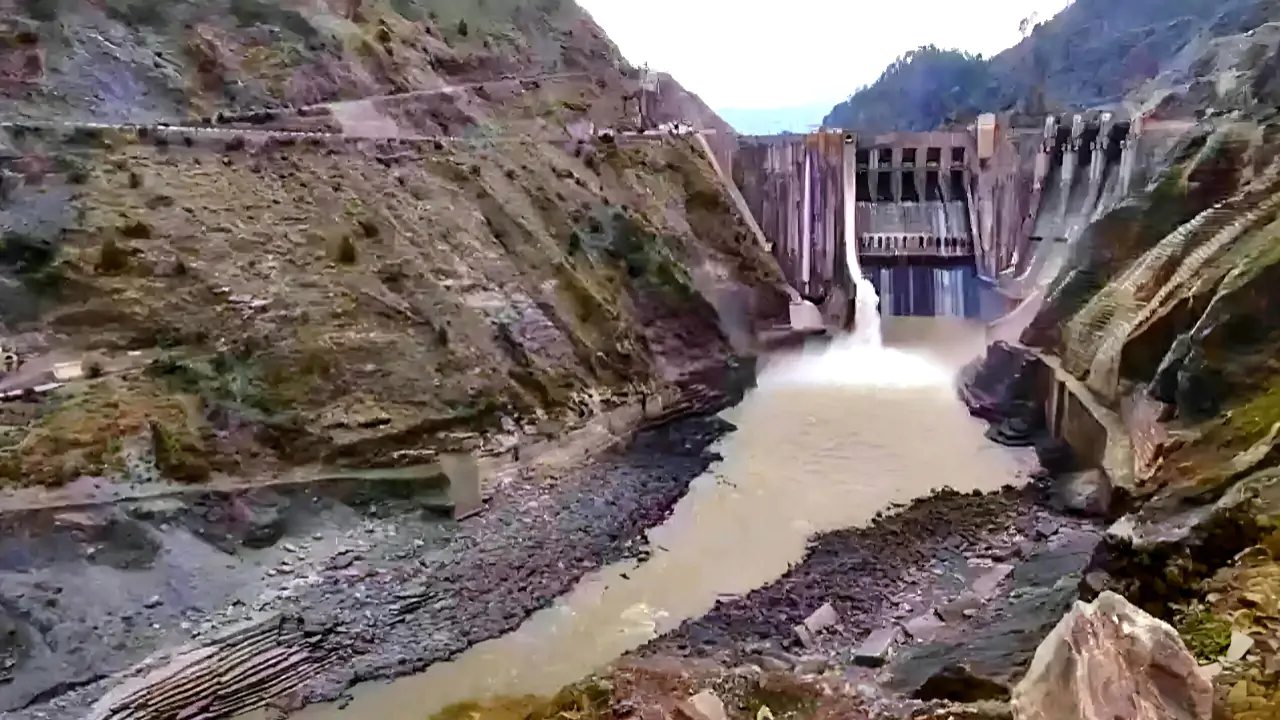 মোড় ঘুরলো সিন্ধুর! ভারতের ঐতিহাসিক সিদ্ধান্তে কাঁপছে ইসলামাবাদ!