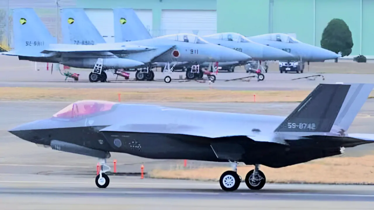 ৫০% ছাড়ে চিনের মারণ ফাইটার নিচ্ছে পাকিস্তান! ভারতের বিরুদ্ধে কি কোন ষড়যন্ত্র হচ্ছে? জানুন