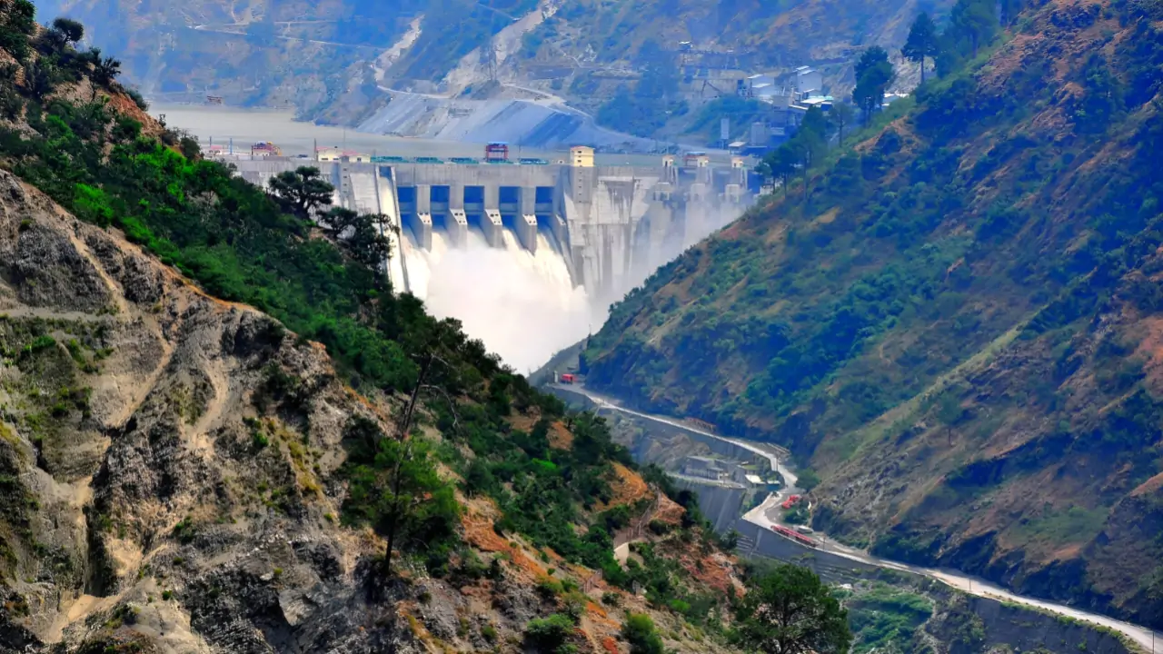 পাকিস্তানের আবেদনে ভারত রাজি, কিন্তু পিছপা নয়! সিন্ধু জল চুক্তি নিয়ে নেওয়া বড় সিদ্ধান্তে নড়ে গেল কূটনৈতিক মহল