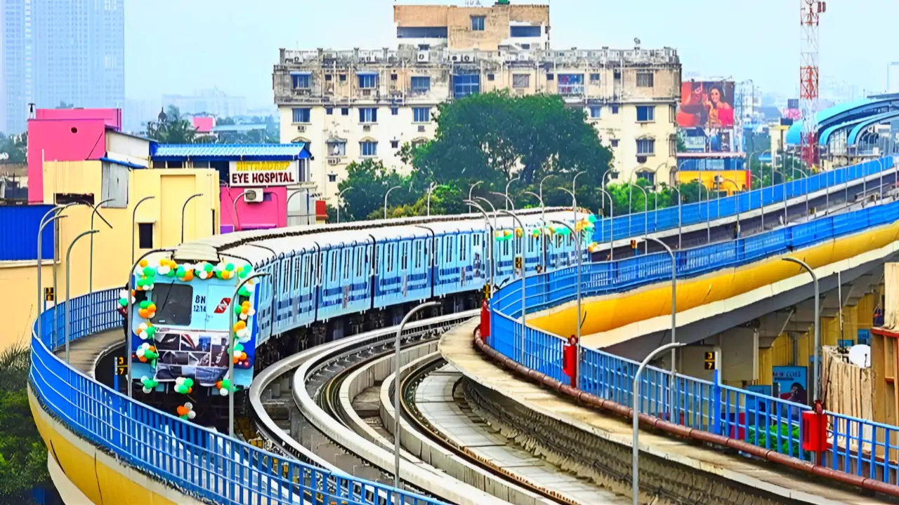এসপ্ল্যানেড থেকে এয়ারপোর্ট, আবার ফিরেও আসা যাবে নিউ গড়িয়ায়! কলকাতায় তৈরি হচ্ছে চমকে দেওয়ার মতো মেট্রো রিং