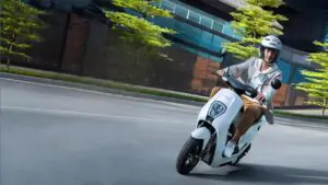 Honda : হোন্ডার বাজিমাত! মাত্র ১ চার্জেই ১৩৫ কিমি ছুটবে এই স্কুটার, দাম শুনলেই চমকে যাবেন মধ্যবিত্তরা