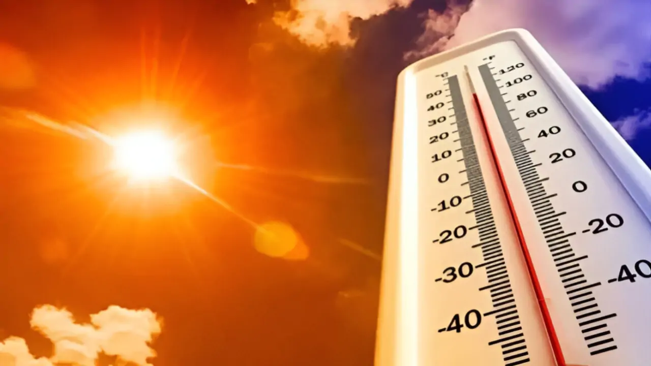 Kolkata : কলকাতায় আজ আকাশের মুখ ভার! আটই জুনে শহরে ঢুকছে বর্ষা না কি চলবে দাবদাহ?