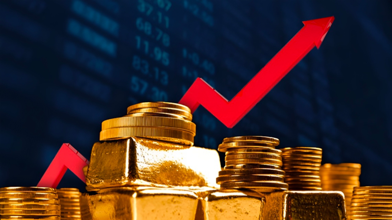 Gold Price : হঠাৎ বাড়ল সোনার দাম! একদিনেই ২০০ টাকার বেশি লাফ, বিনিয়োগের উপযুক্ত সময় কি এখনই?