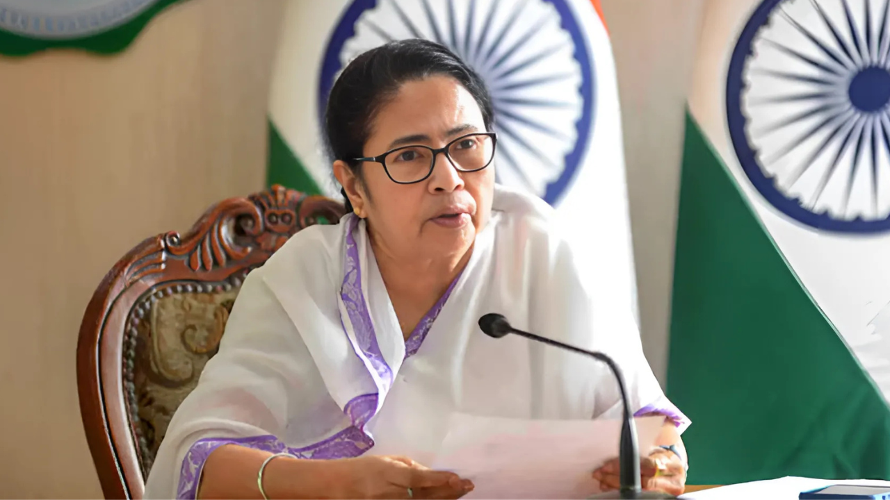 ২০ জুন বাংলা দিবস? ‘ওরা কারা ঠিক করল’, নবান্নে বিস্ফোরক মুখ্যমন্ত্রী
