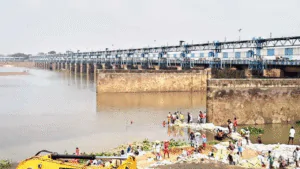 ৫২ ঘণ্টা বন্ধ কলকাতার দুর্গাপুর ব্রিজ! বিকল্প রুট ঘোষণা করল ট্রাফিক পুলিশ