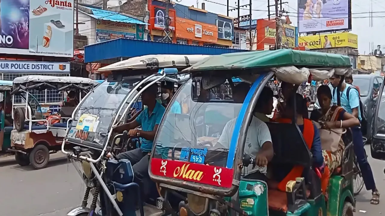 বাড়ছে ট্রাফিক, বাড়ছে টোটো—কঠোর ব্যবস্থা নিচ্ছে রাজ্য পরিবহণ দফতর