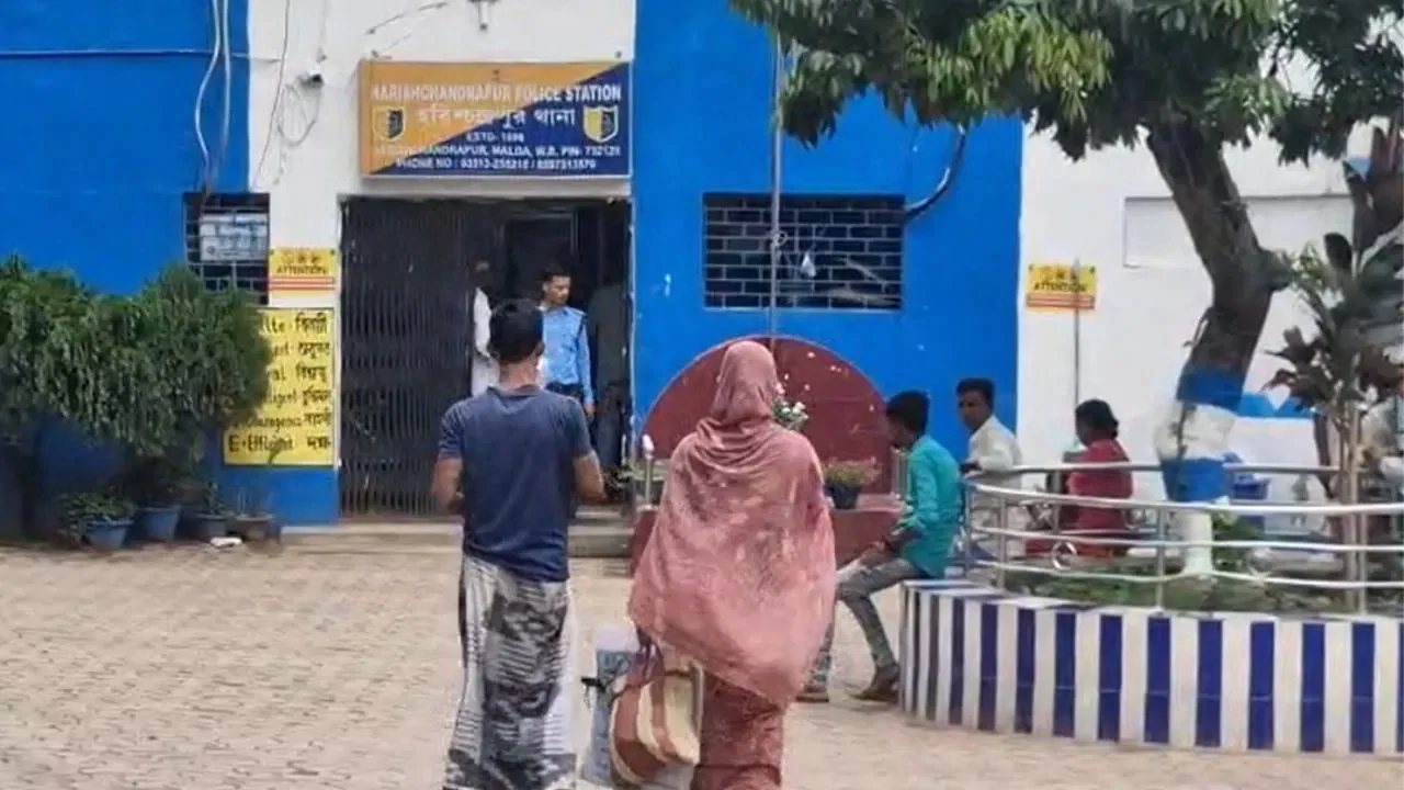 মালদায় নারীর উপর বর্বর হামলার অভিযোগ, অভিযুক্ত তৃণমূল নেতারা দায় অস্বীকার