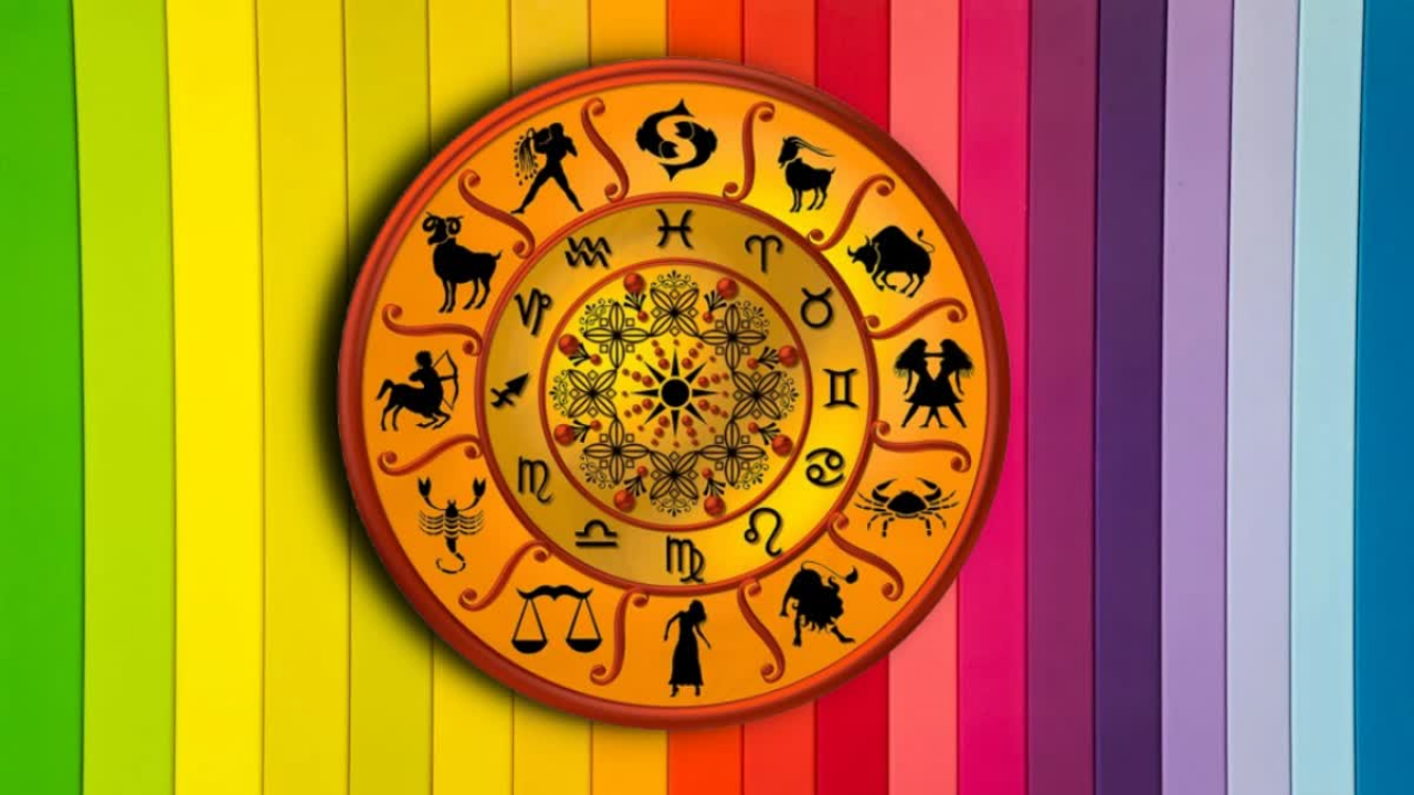 Today's Horoscope : সপ্তাহের শেষ দিনে ভাগ্য খুলবে কার? জেনে নিন রবিবারের রাশিফল